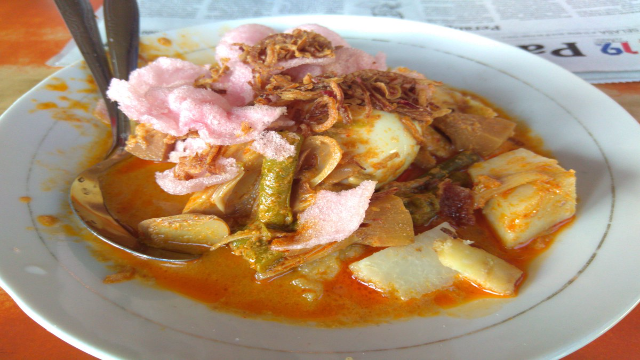 Lontong Gulai Cubadak: Perpaduan Rasa Tradisi Minang yang Menggugah Selera